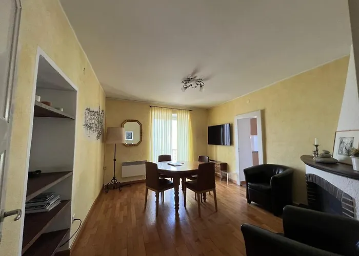 Ascona: Nostrana Apt. 2 דירה *